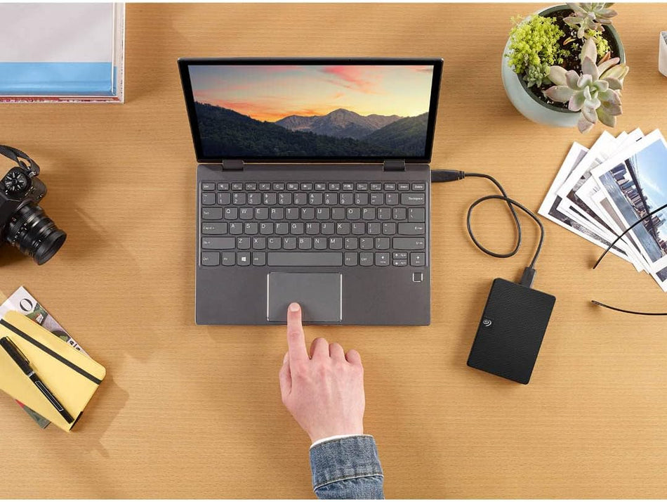 Seagate Expansion 1TB Portable External Hard Drive - 2.5" USB 3.0 with Rescue Data Recovery Services (STKM1000400)