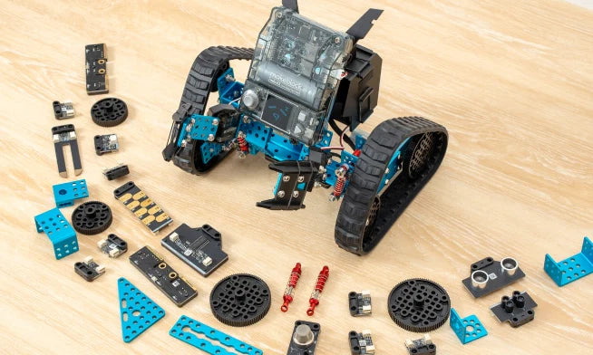 Makeblock mBot2 Rover Robotics Kit: Kid's Interactive Emo Robot for Co ...