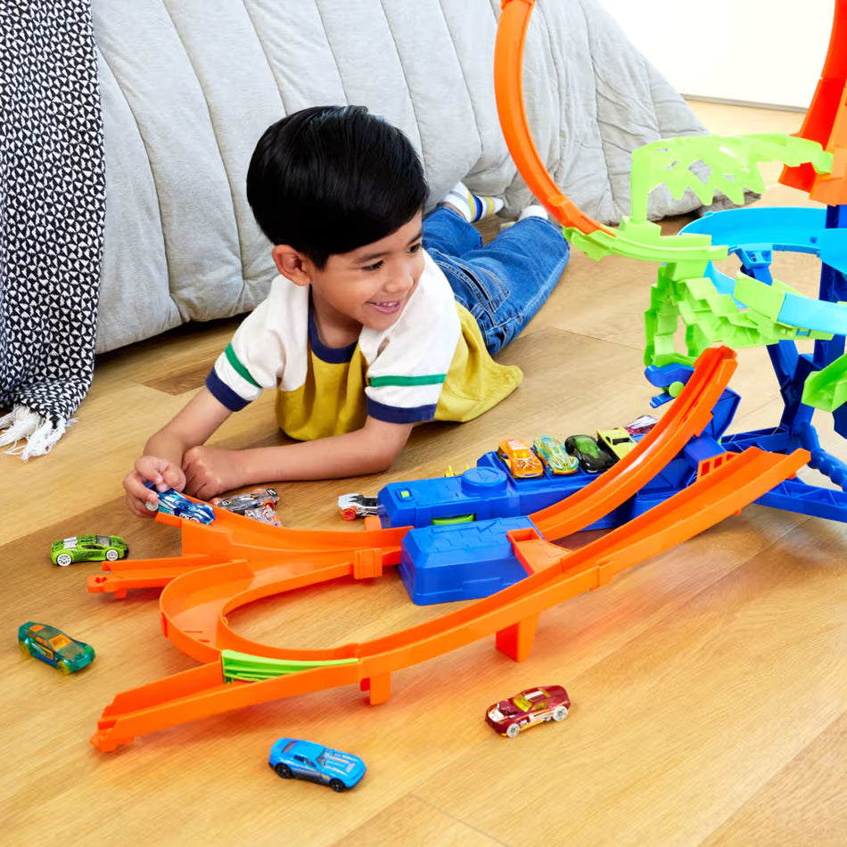 Hot Wheels Stunt Tracks Mid-Air Crash Playset with Dual Launcher (JFD12)