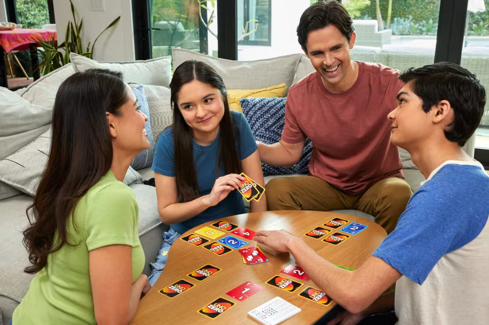 Mattel UNO Zero Strategic Card Game (JHH48) – Lowest Score Wins Family Edition